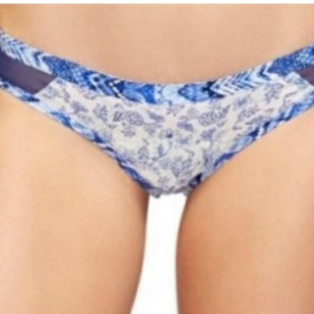 SAM EDELMAN BRAND NEW TANGA SIZE M
